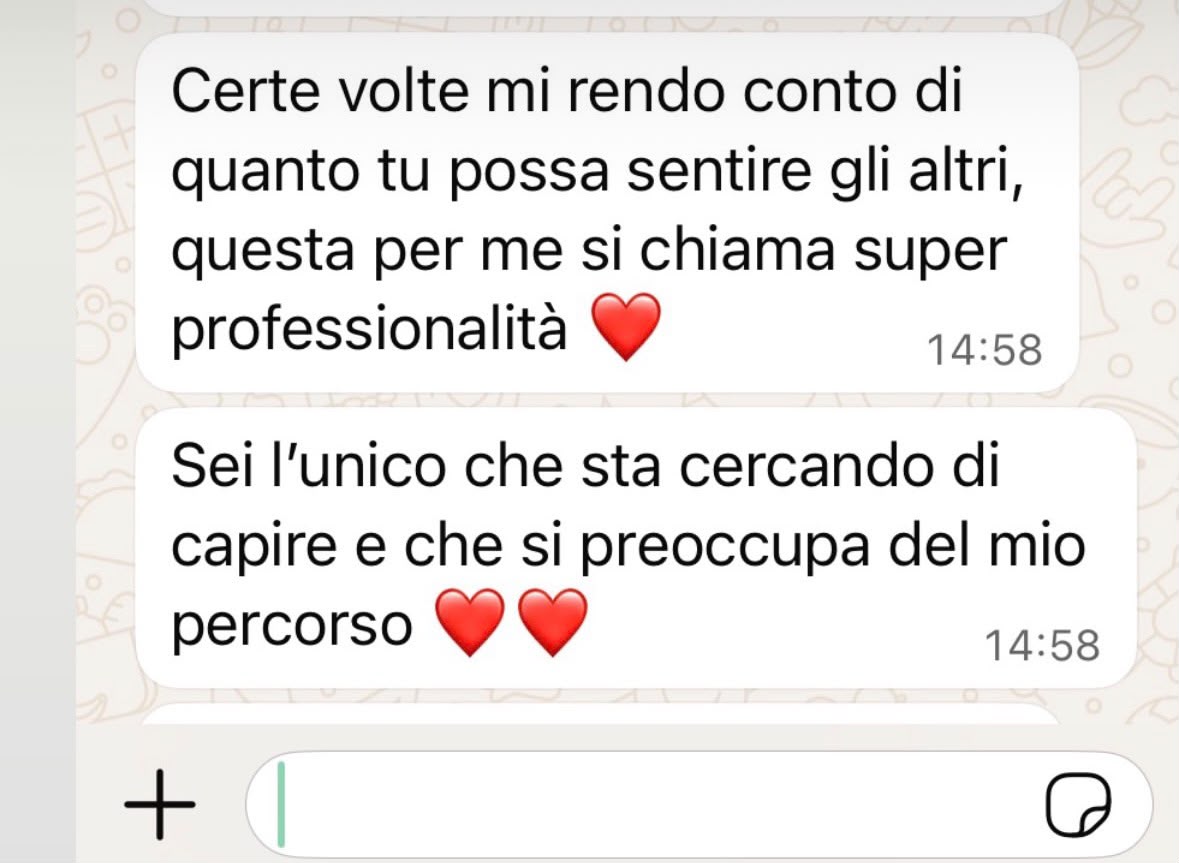 Messaggio WhatsApp su ascolto e professionalità del coach