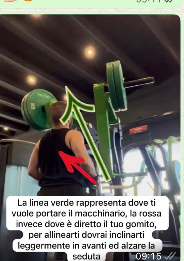 Correzione della traiettoria di spinta con linee guida sovrapposte al video
